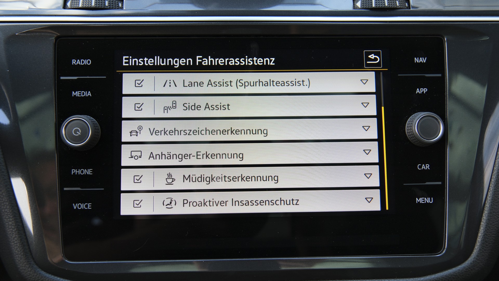 VW Tiguan Allspace 2.0TSI R-Line 4Motion DSG-image-23