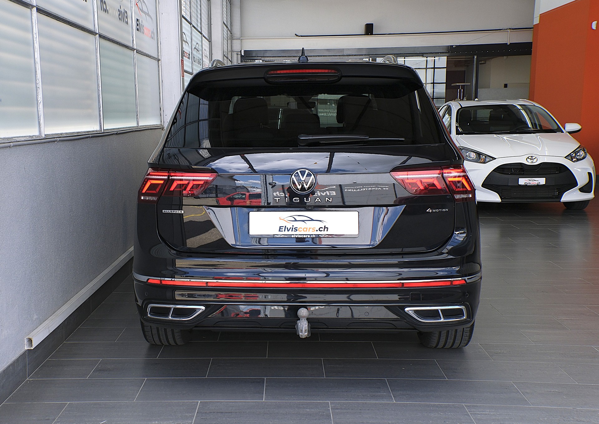 VW Tiguan Allspace 2.0TSI R-Line 4Motion DSG-image-14