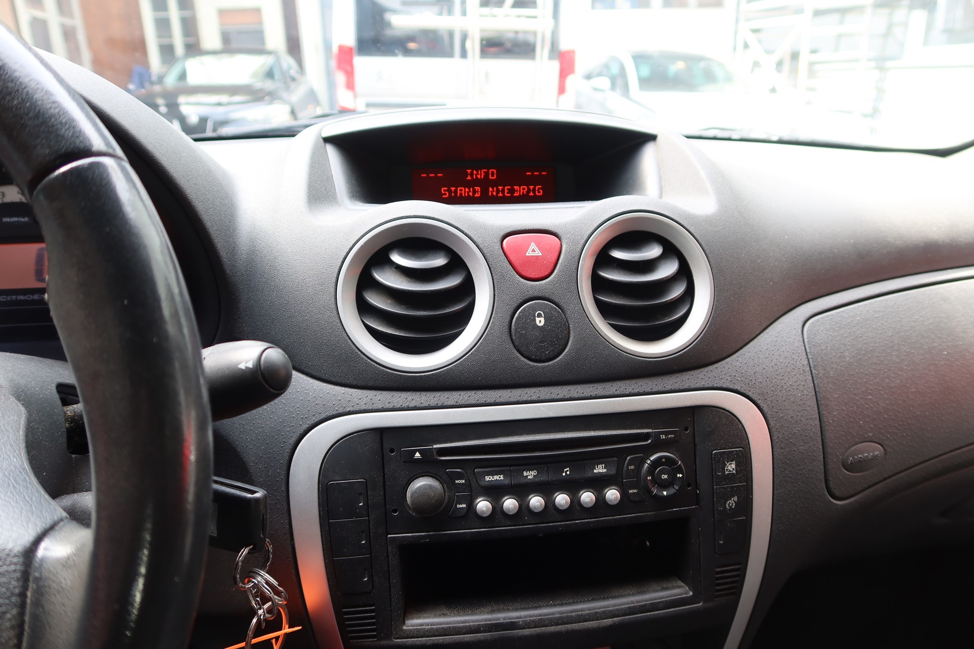 CITROEN C3 Pluriel 1.4i-image-8