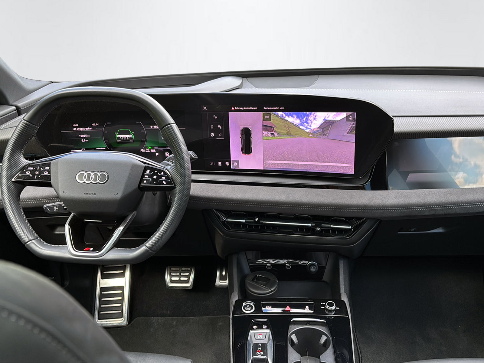 AUDI Q6 e-tron quattro-image-10