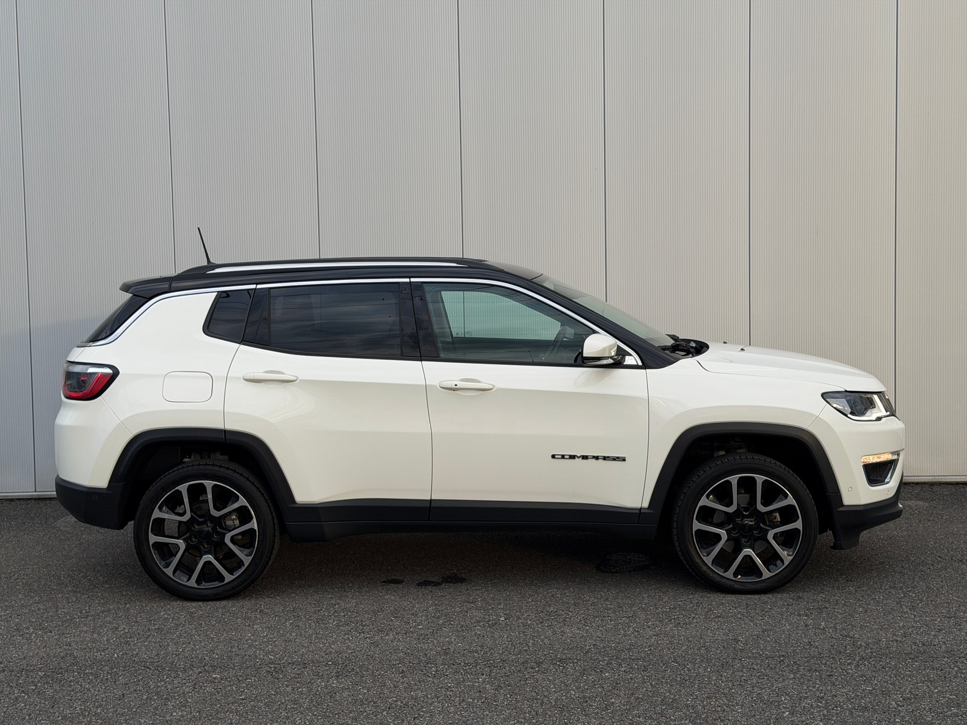 JEEP Compass 1.4 Turbo Limited AWD 9ATX-image-2