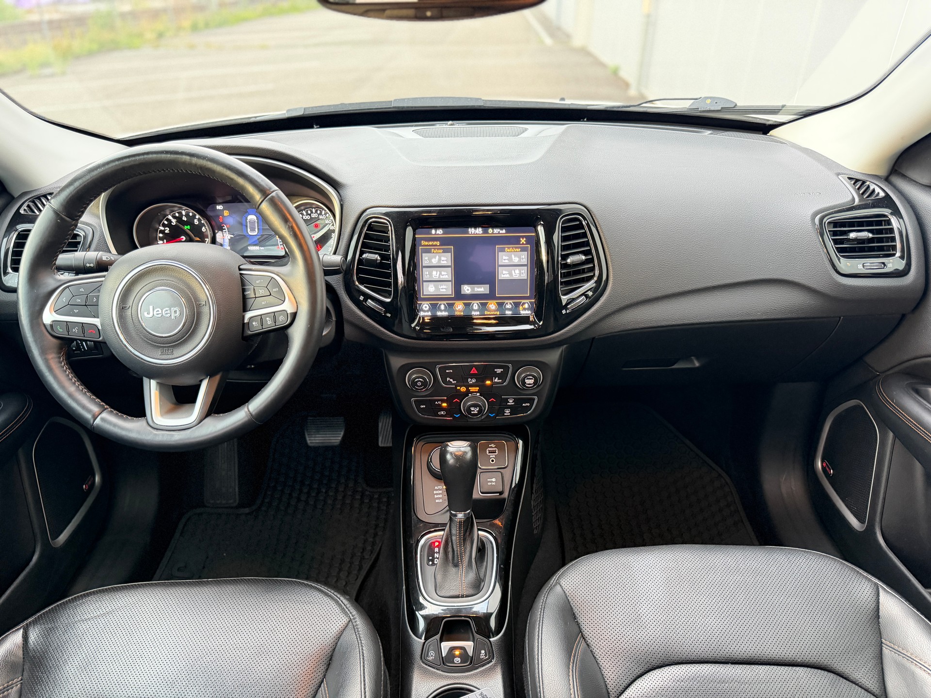 JEEP Compass 1.4 Turbo Limited AWD 9ATX-image-11