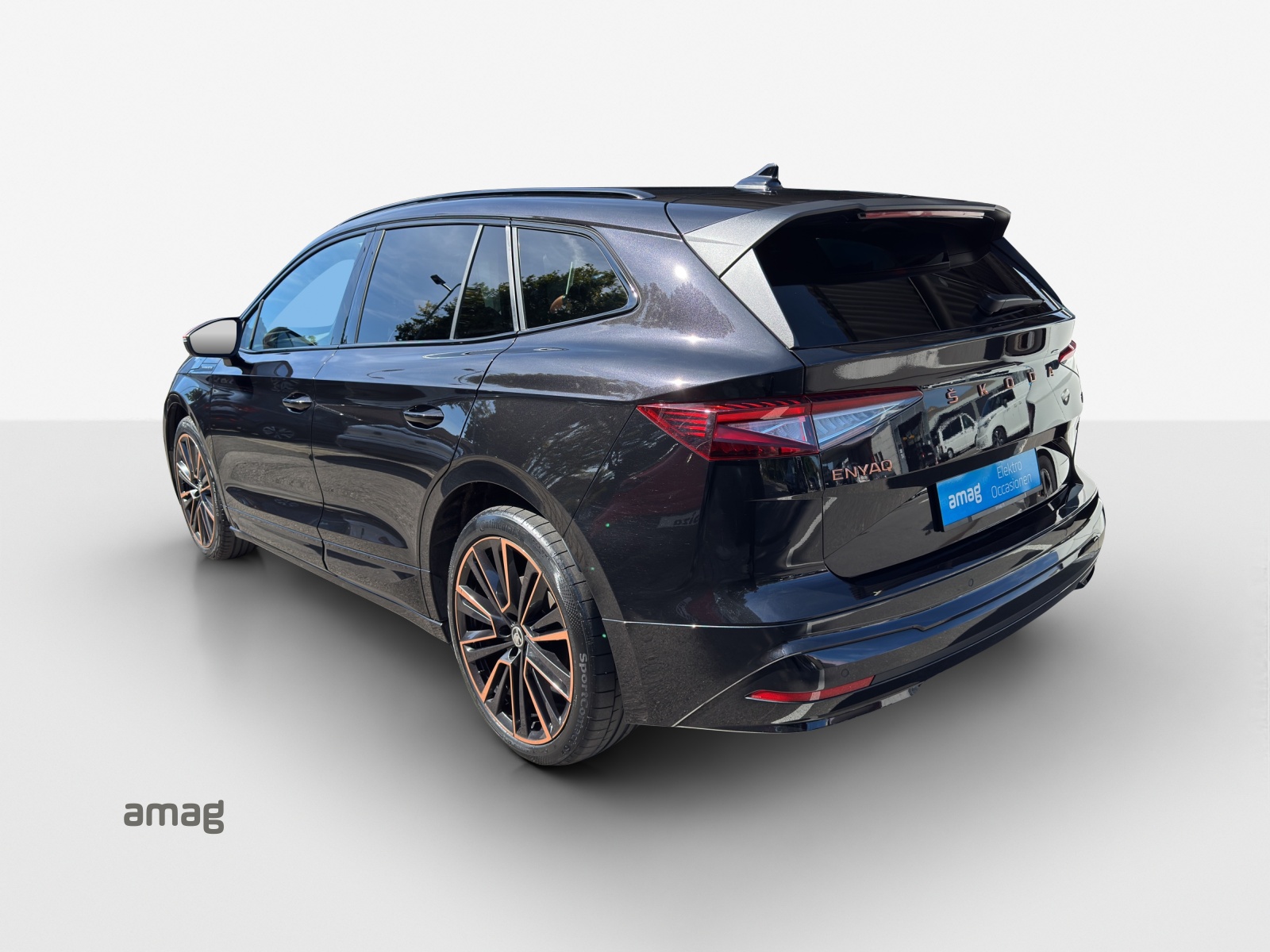 SKODA Enyaq iV 80x Founders Edition-showroom-element-2