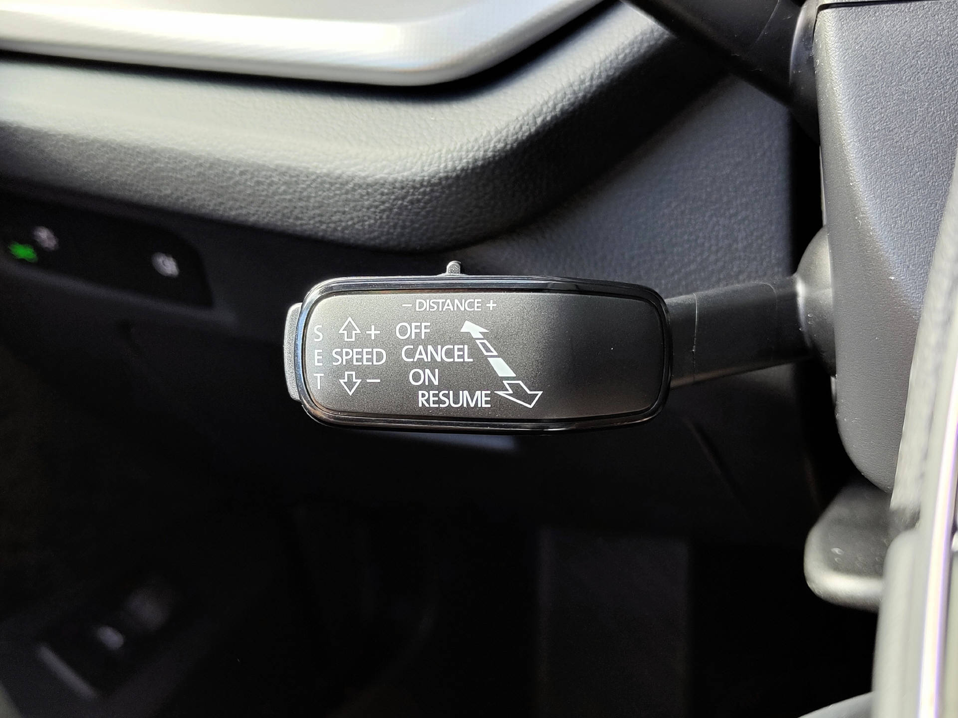 SKODA Octavia Combi 2.0 TSI Selection 4x4 DSG-image-10