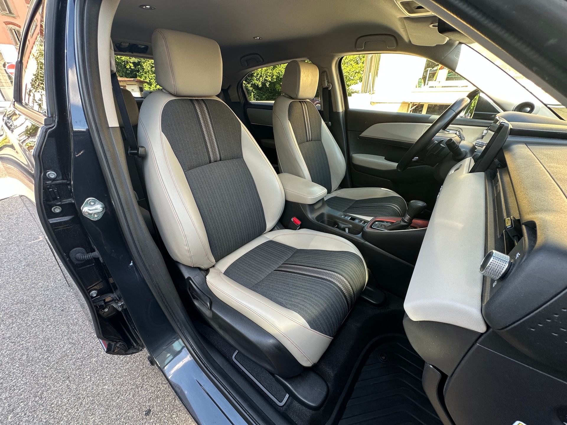 HONDA HR-V 1.5i-MMD Advance Style CVT-image-12