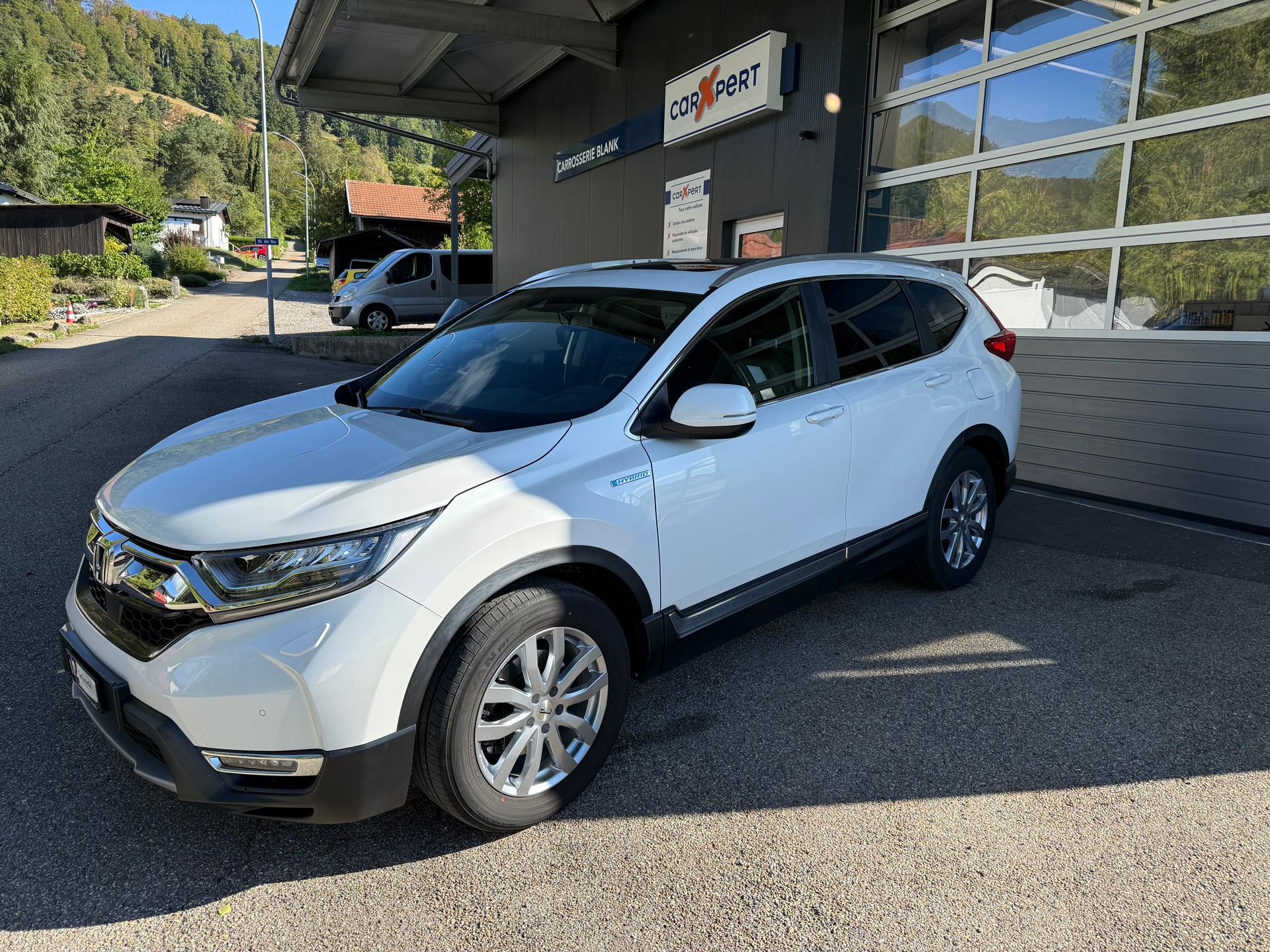 HONDA CR-V 2.0i MMD Hybrid Elegance 4WD Automatic-image-3