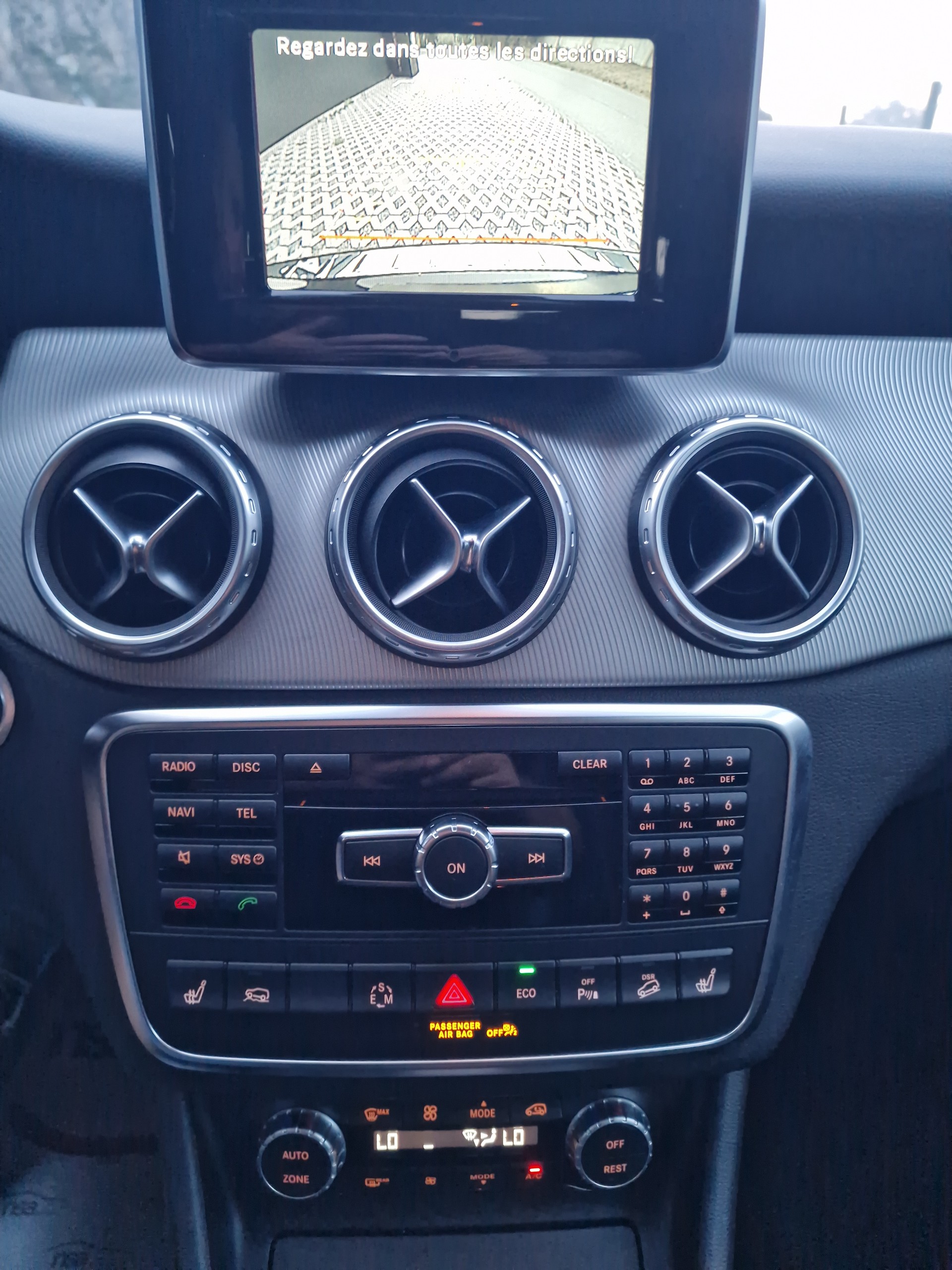 MERCEDES-BENZ GLA 250 Urban 4Matic 7G-DCT-image-10