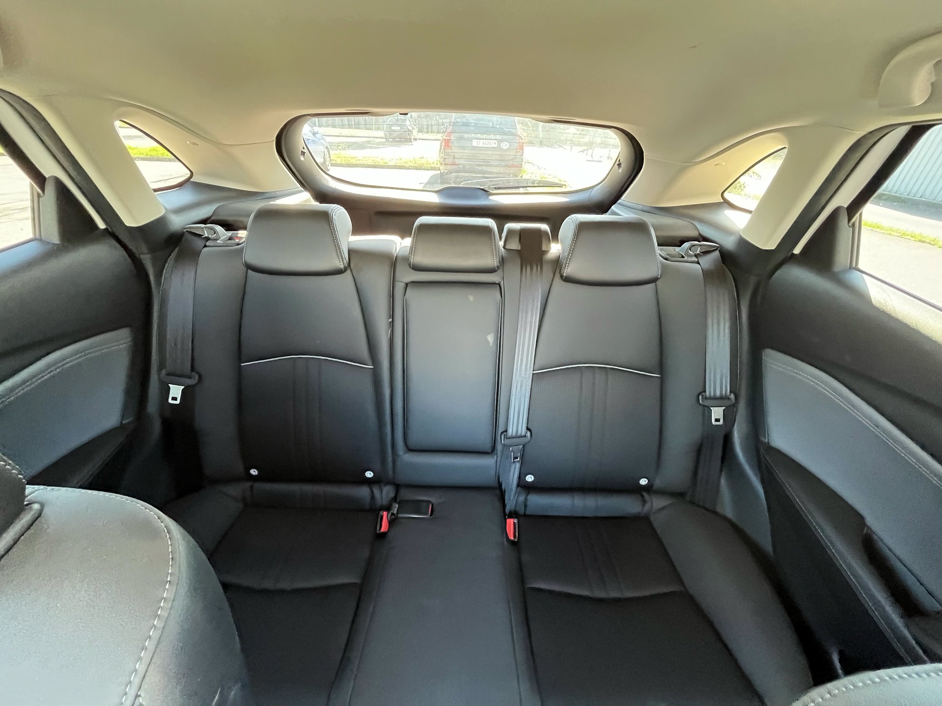 MAZDA 2.0 Revolution-image-3