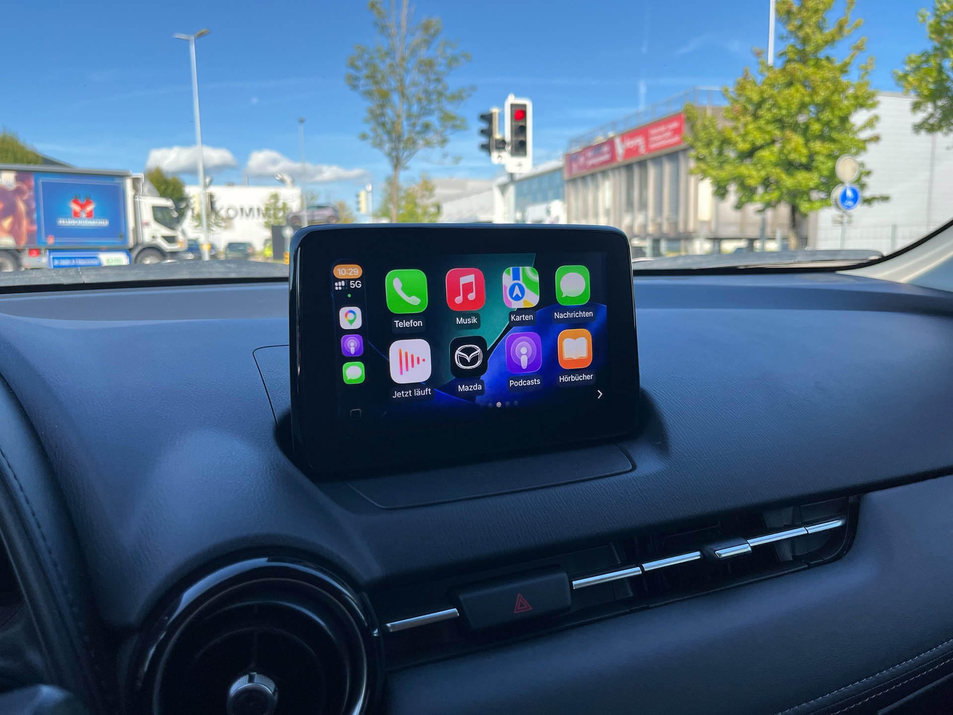 MAZDA 2.0 Revolution-image-5