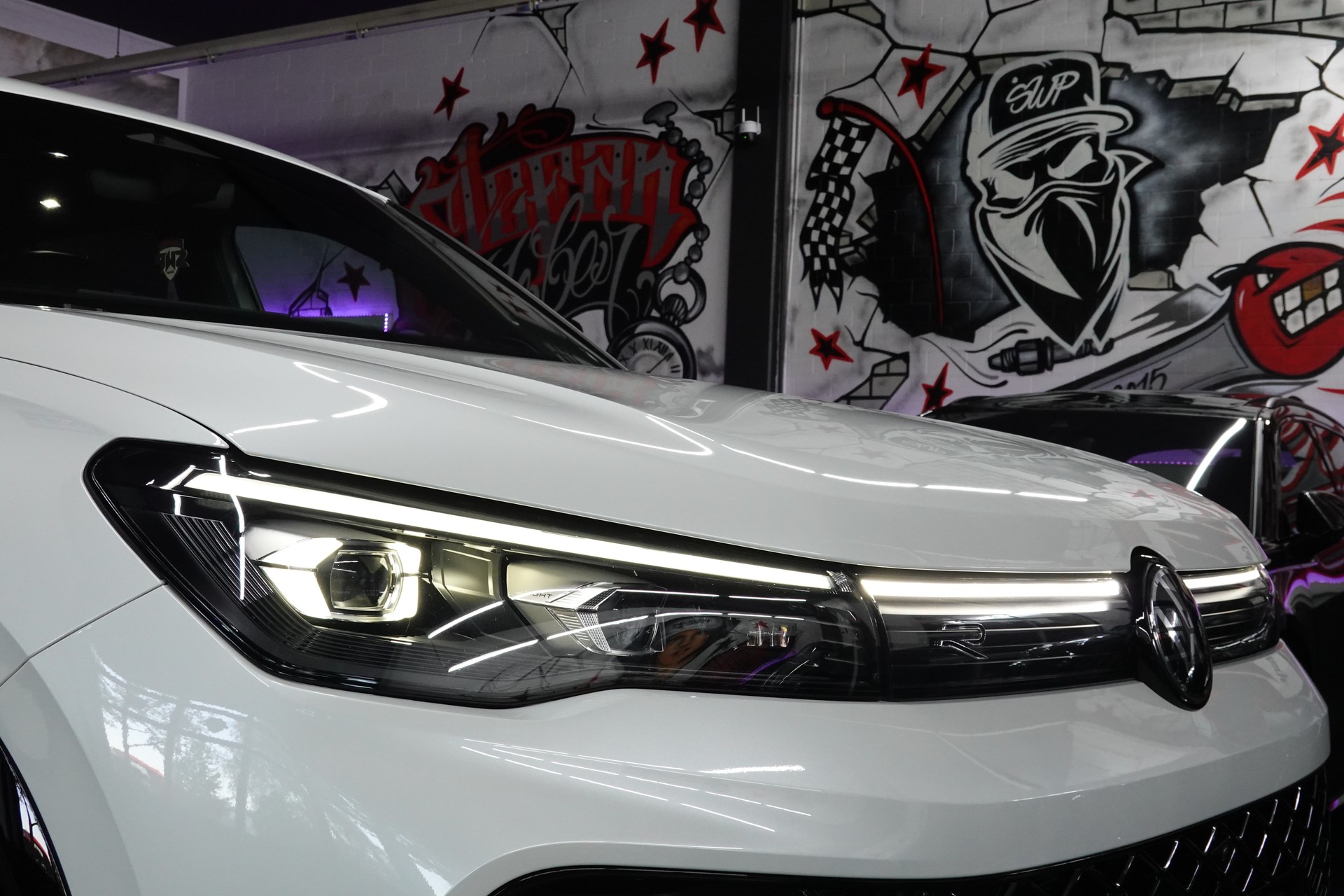 VW TIGUAN 2.0 TSI DSG R-LINE 4MOTION STANDHEIZUNG AHL 2,3t PERL FULL ON TOP-image-20