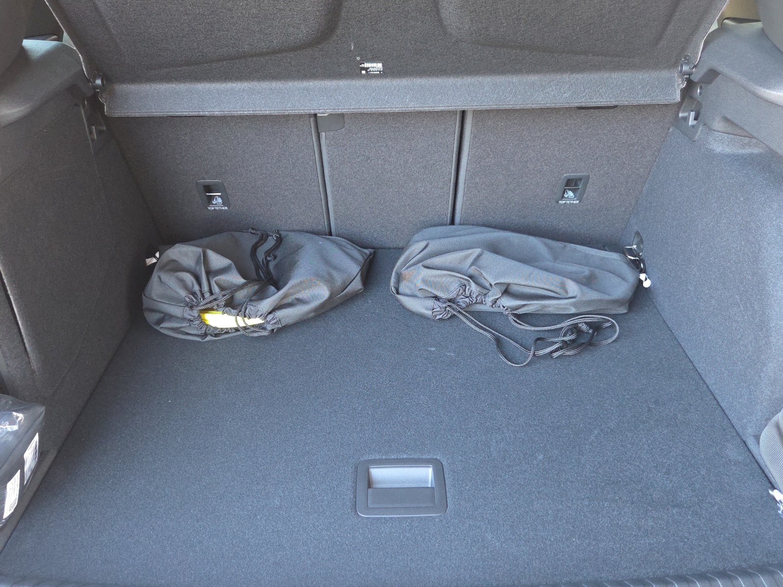 CUPRA Terramar 1.5 eHybrid Prime Edition DSG-image-12