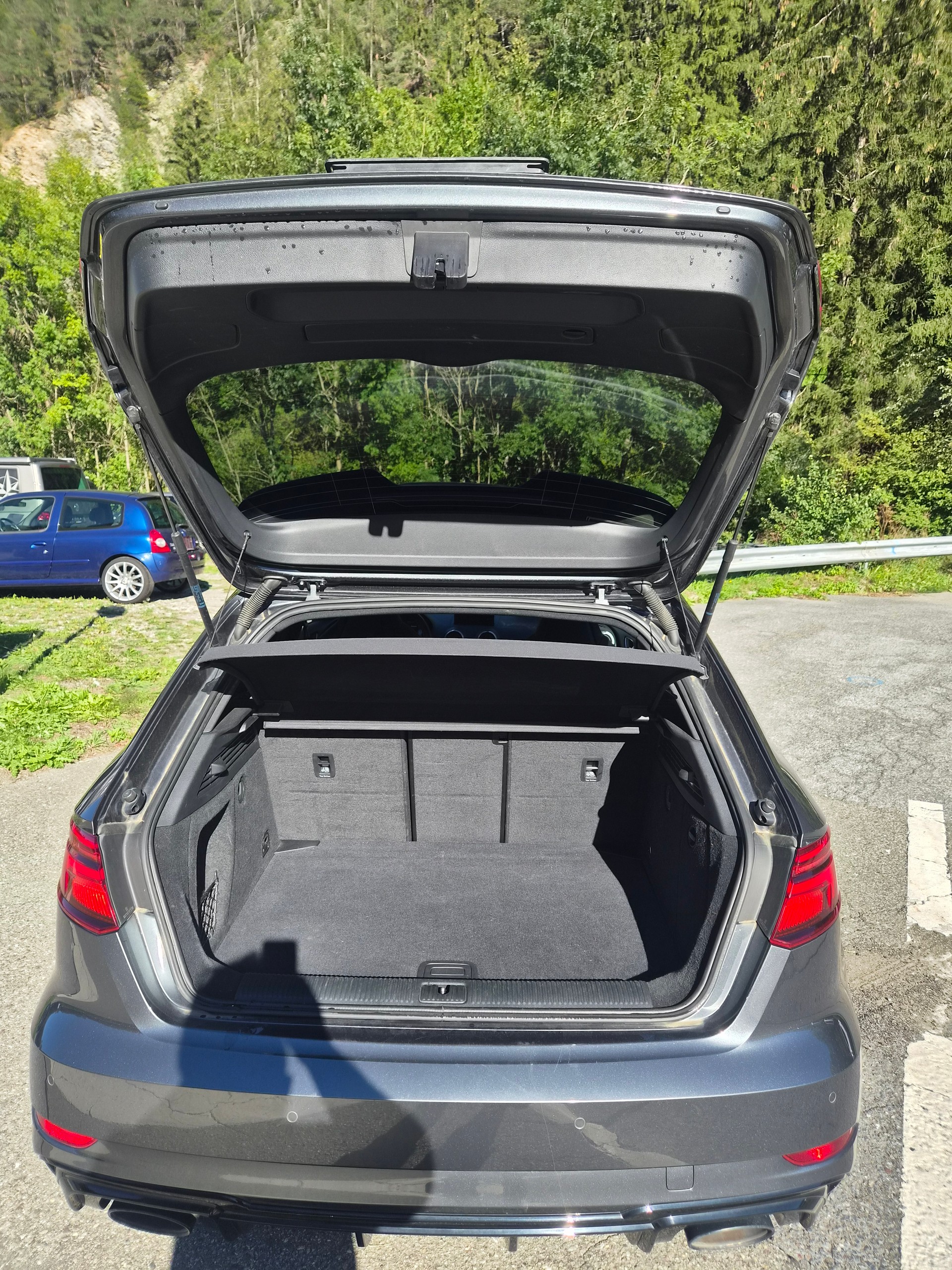 AUDI RS3 Sportback 2.5 TSI quattro S-tronic-image-5