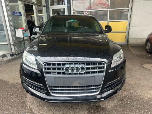 AUDI Q7 3.0 TDI quattro tiptronic-image-0