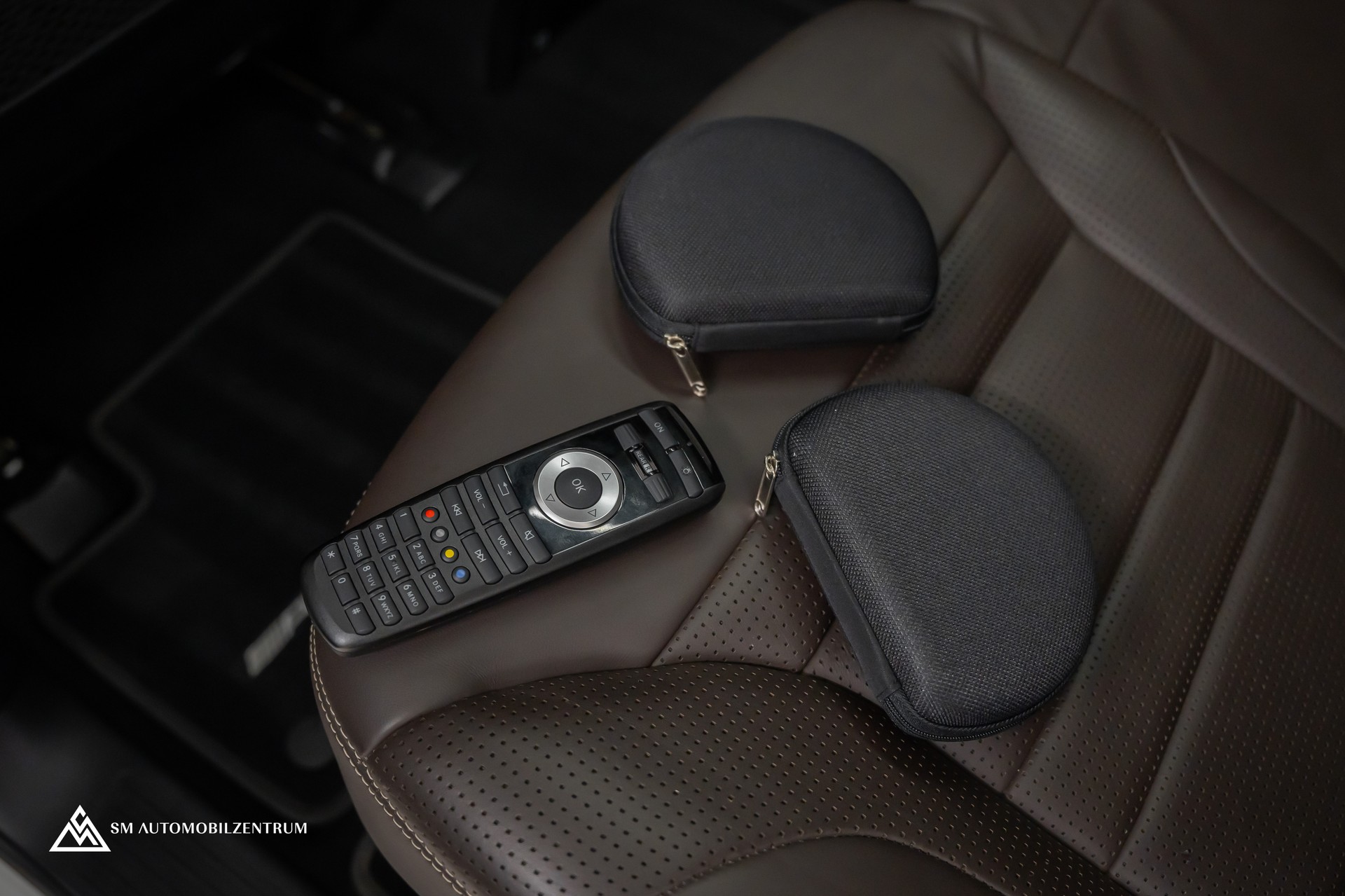MERCEDES-BENZ GLS 63 V8 AMG / Panoramadach / 360° / Massage / Sitzbelüftung / Night Paket /-image-20