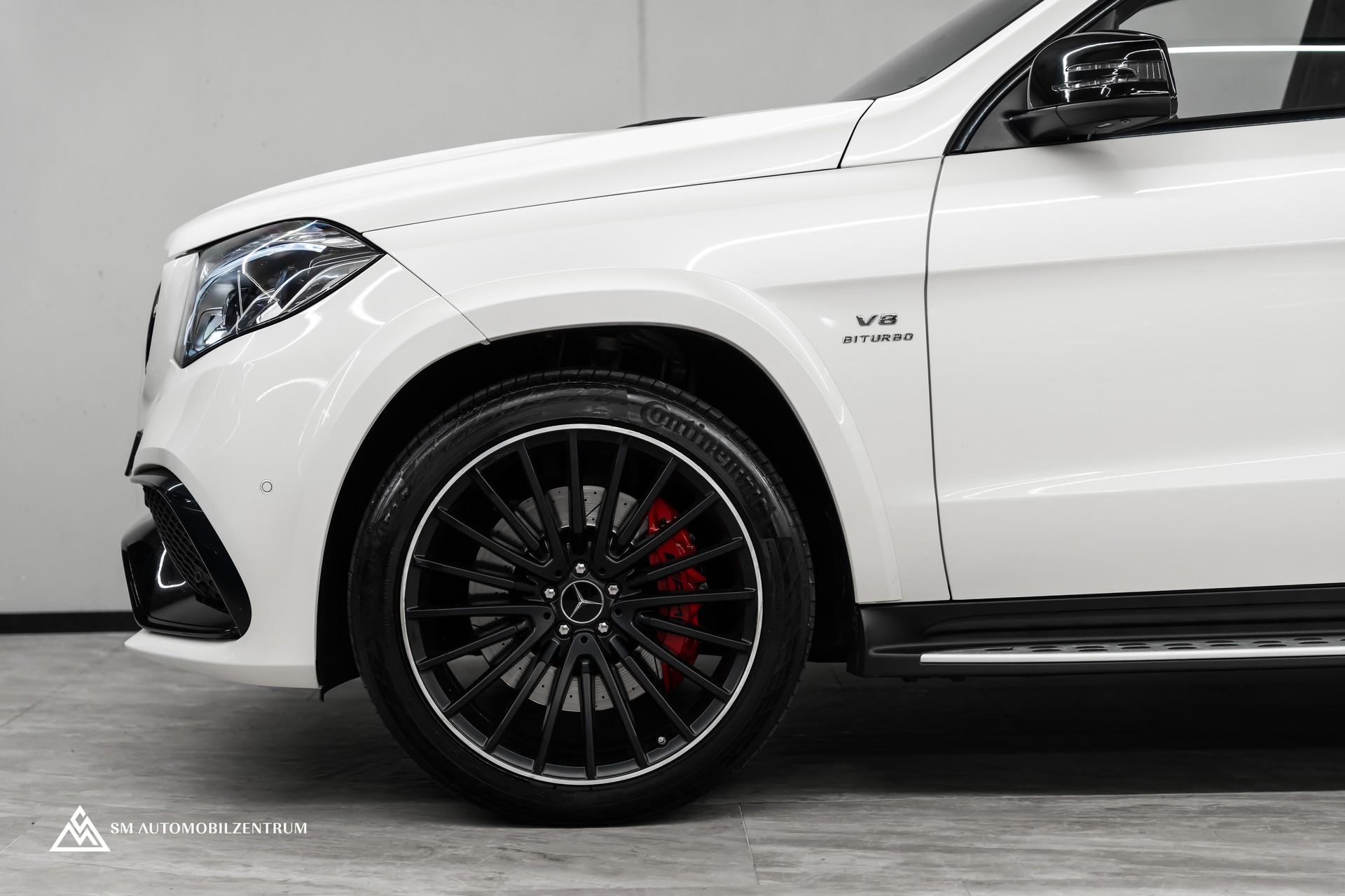 MERCEDES-BENZ GLS 63 V8 AMG / Panoramadach / 360° / Massage / Sitzbelüftung / Night Paket /-image-6