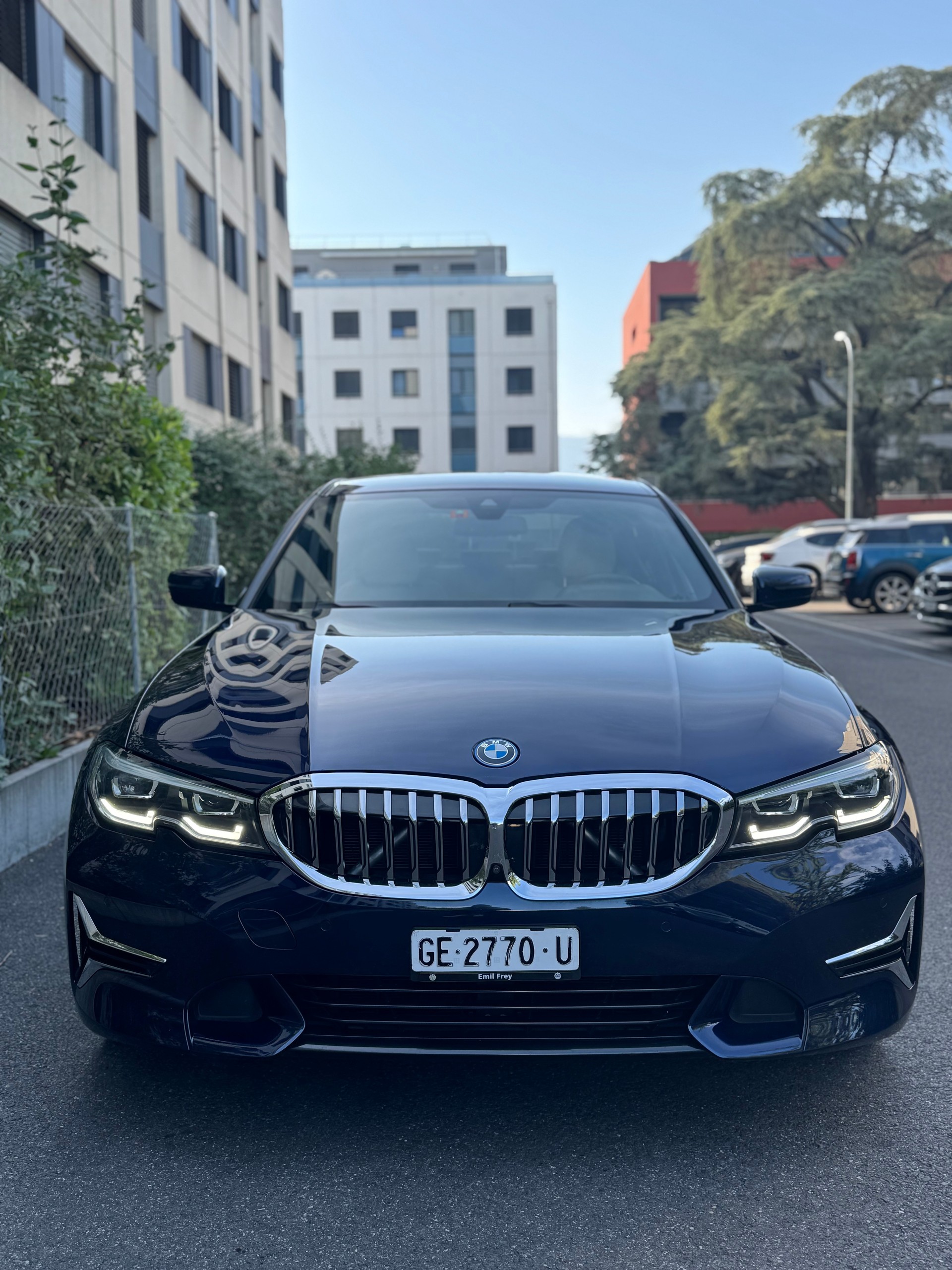 BMW 330e xDrive Sport Line Steptronic-image-1