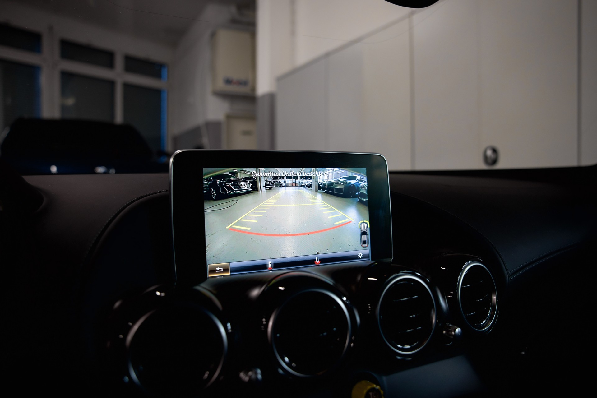 MERCEDES-BENZ AMG GT R Speedshift DCT *CH-Fhz.*-image-32