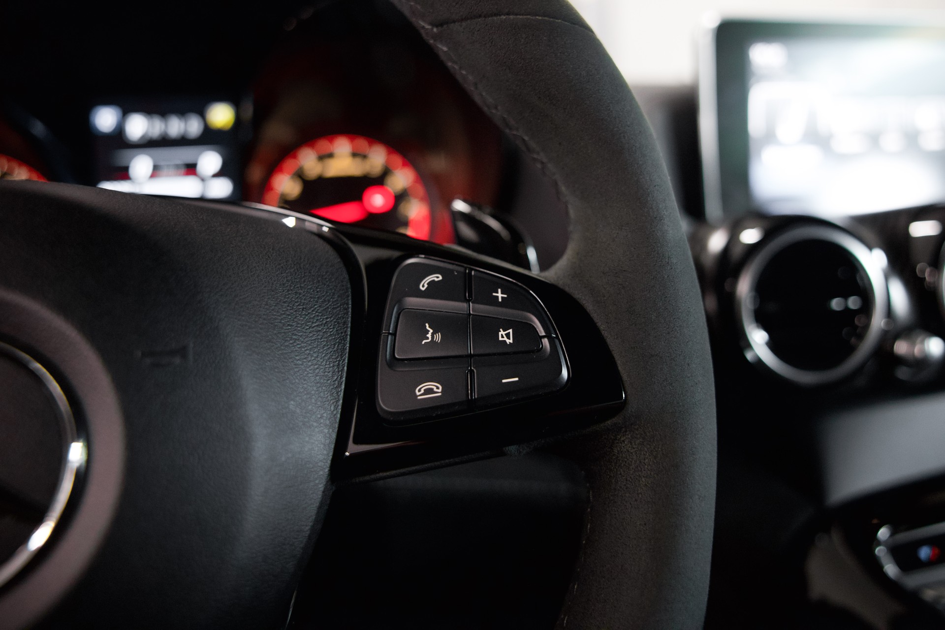 MERCEDES-BENZ AMG GT R Speedshift DCT *CH-Fhz.*-image-26