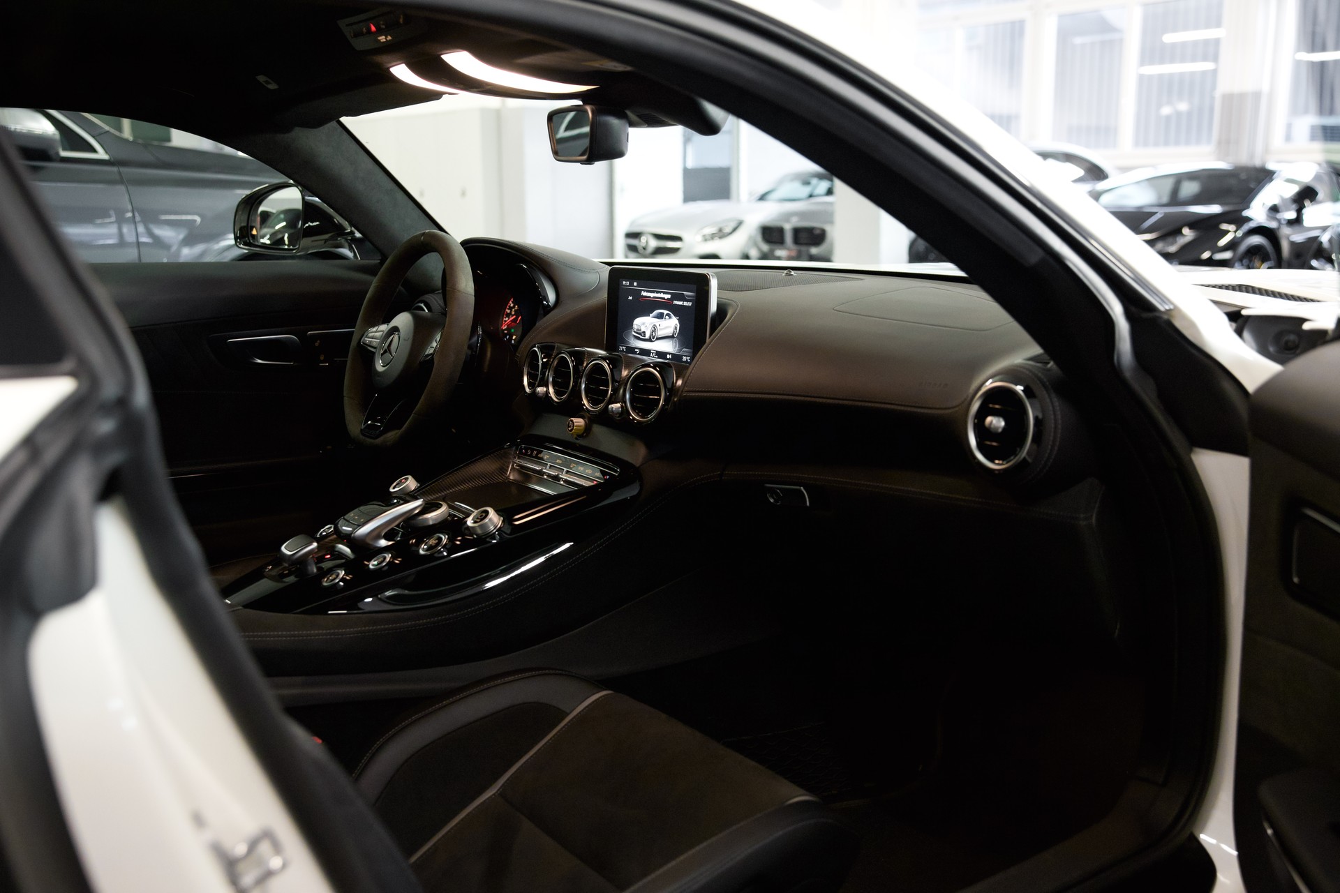 MERCEDES-BENZ AMG GT R Speedshift DCT *CH-Fhz.*-image-20
