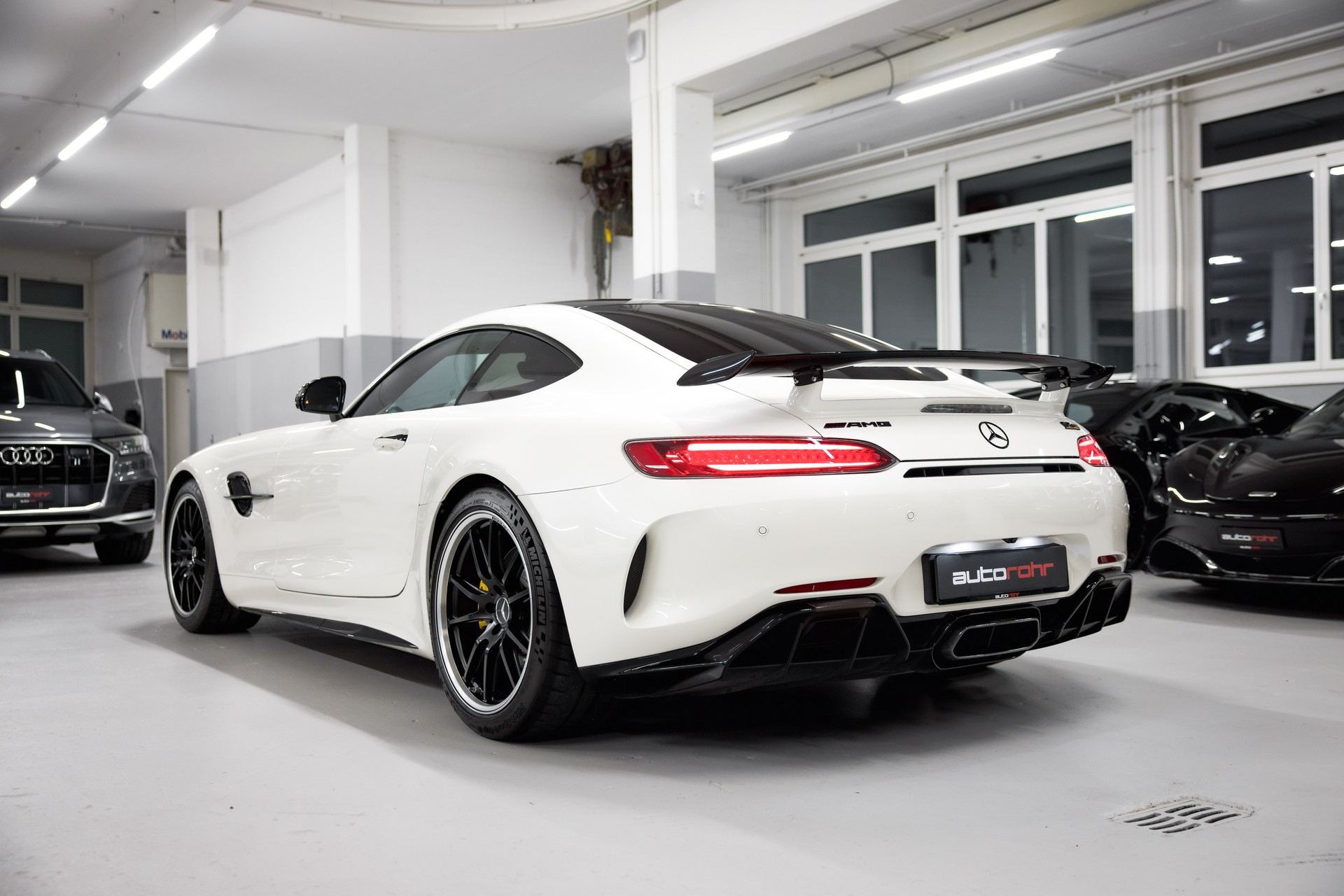 MERCEDES-BENZ AMG GT R Speedshift DCT *CH-Fhz.*-image-6