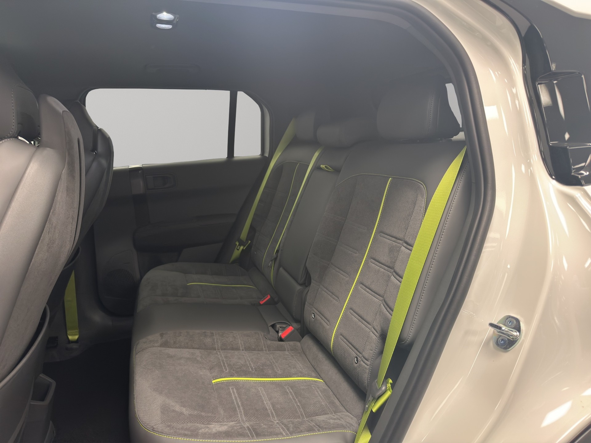 KIA EV3 81 kWh GT 4x4-image-7