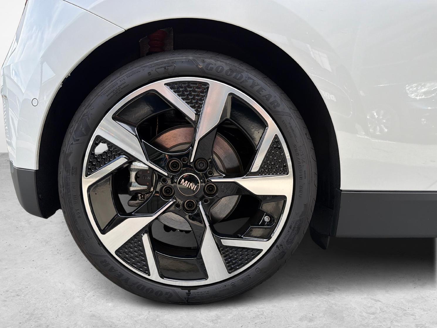 MINI J01 Cooper SE-image-8