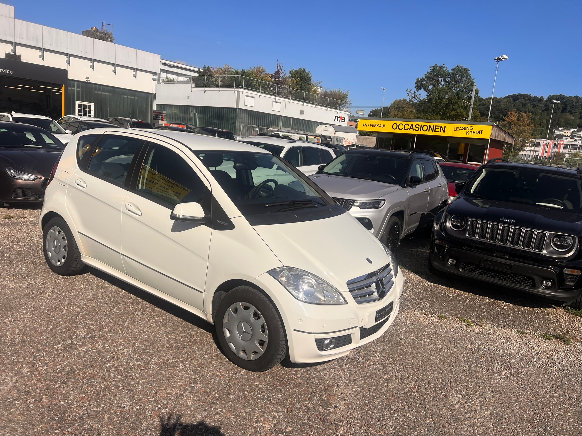 MERCEDES-BENZ A 180 Avantgarde Selection Autotronic-image-1