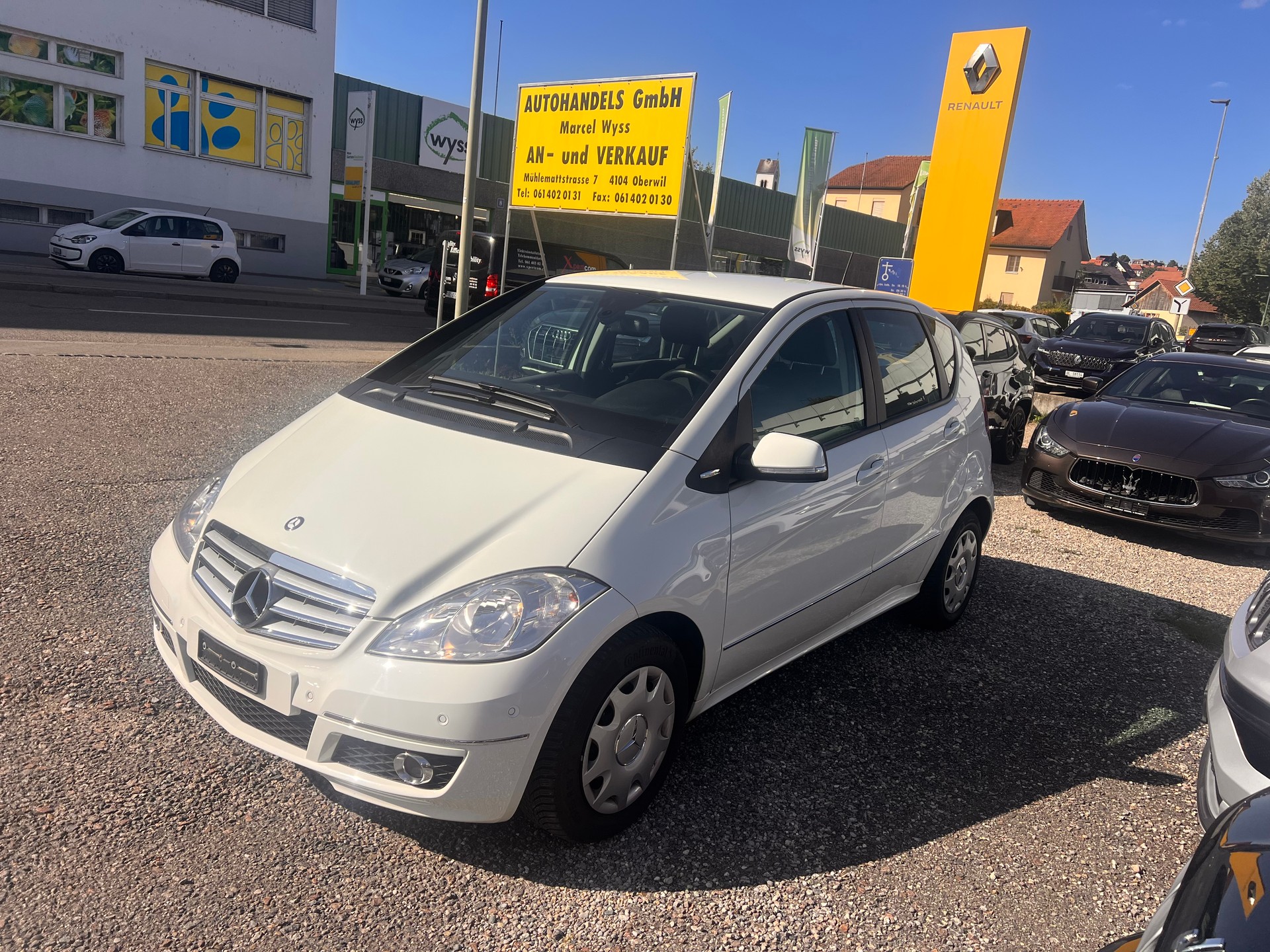 MERCEDES-BENZ A 180 Avantgarde Selection Autotronic-image-2
