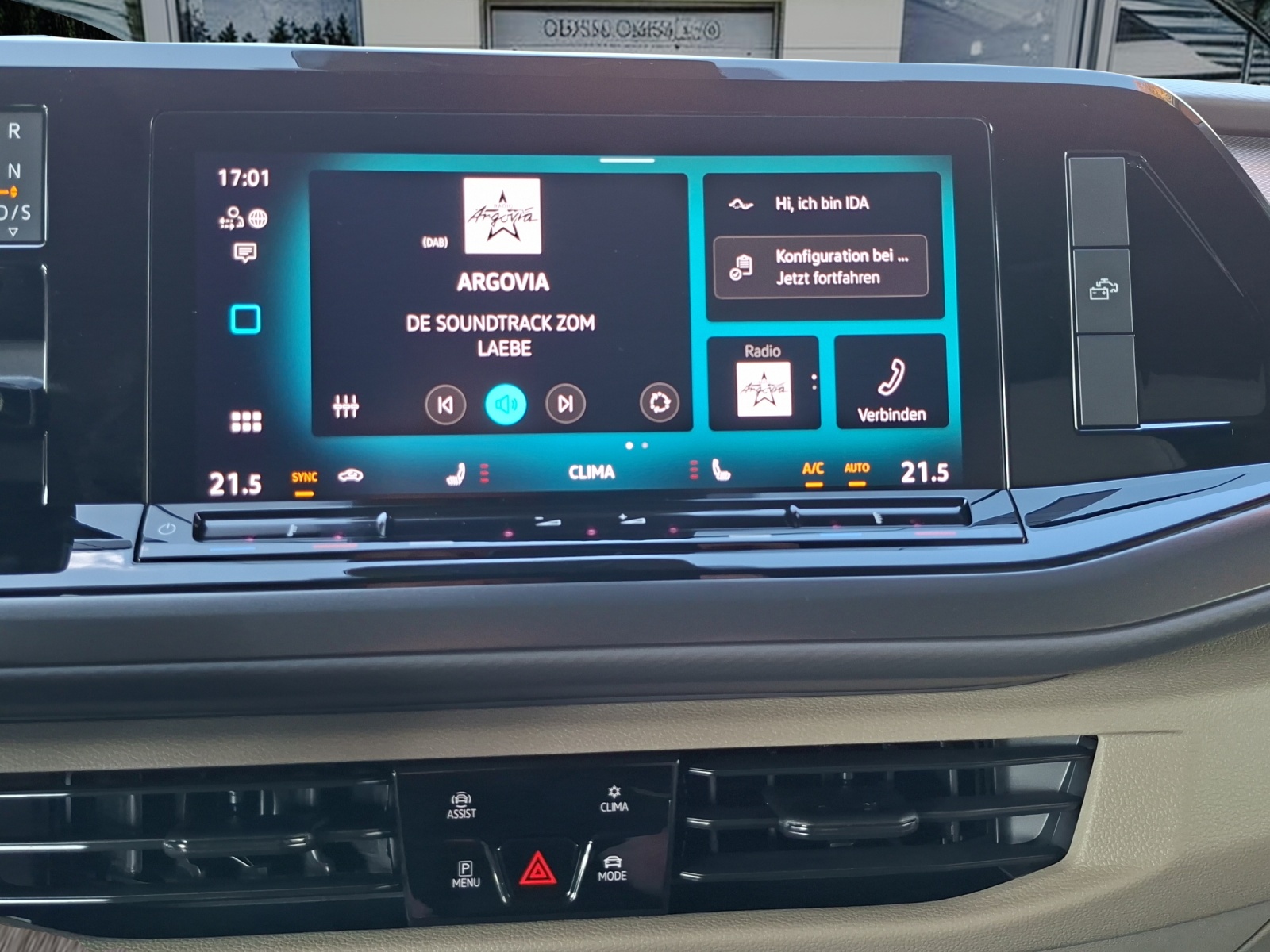 VW California 2.0 TSI Beach Tour Liberty-image-18