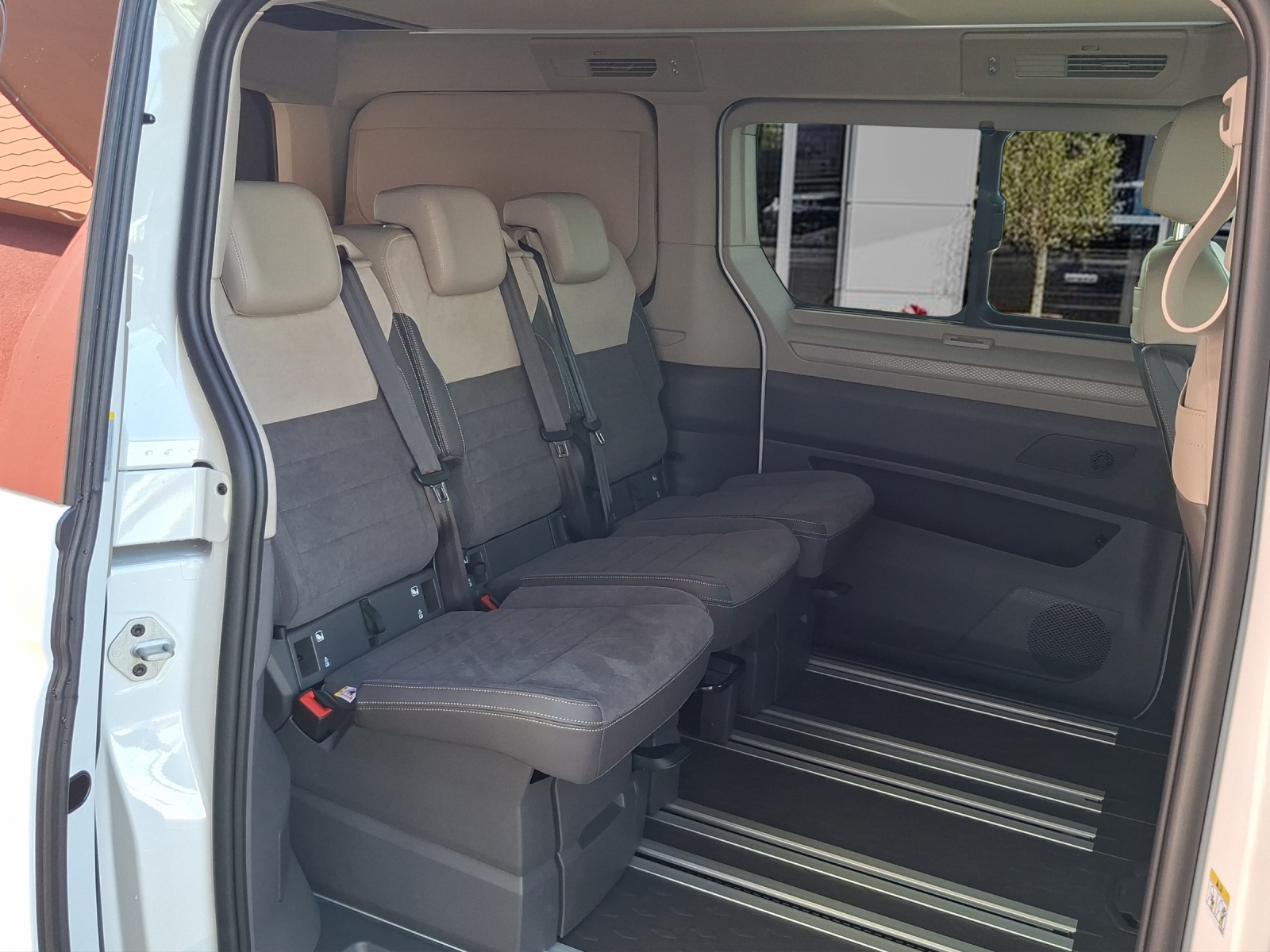 VW California 2.0 TSI Beach Tour Liberty-image-20