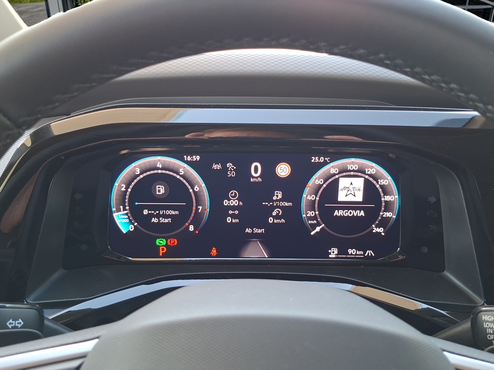 VW California 2.0 TSI Beach Tour Liberty-image-13