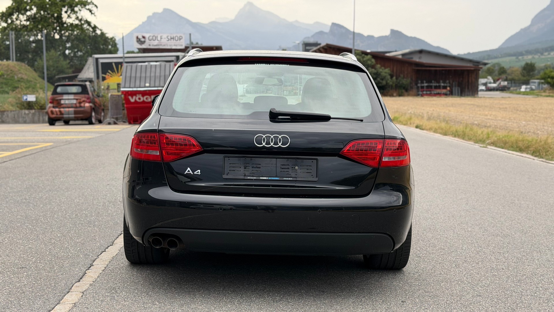 AUDI A4 Avant 2.0 TDI quattro-image-3