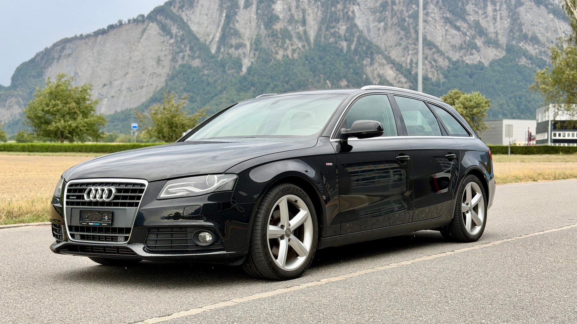 AUDI A4 Avant 2.0 TDI quattro-image-0