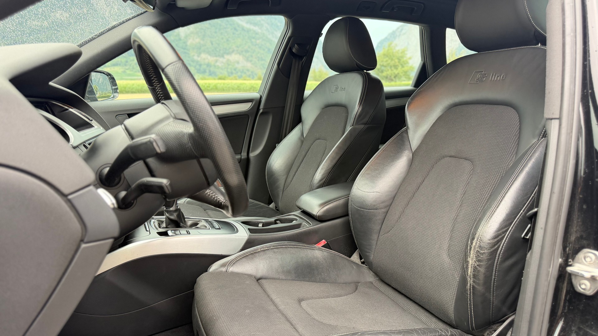 AUDI A4 Avant 2.0 TDI quattro-image-9
