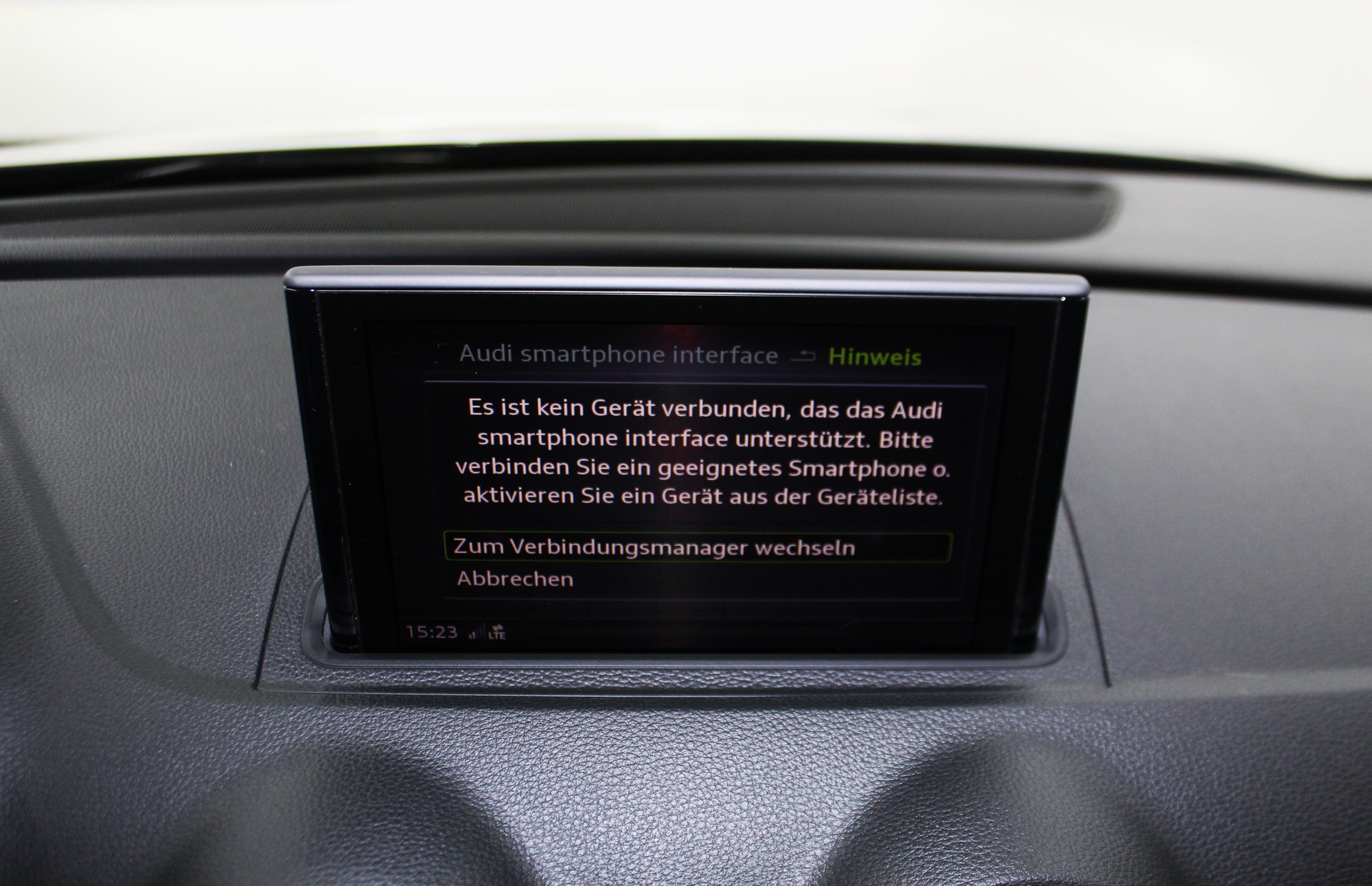AUDI A3 Sportback 2.0 TFSI Sport quattro S-tronic S line Sportpaket / CH-Fahrzeug-image-21