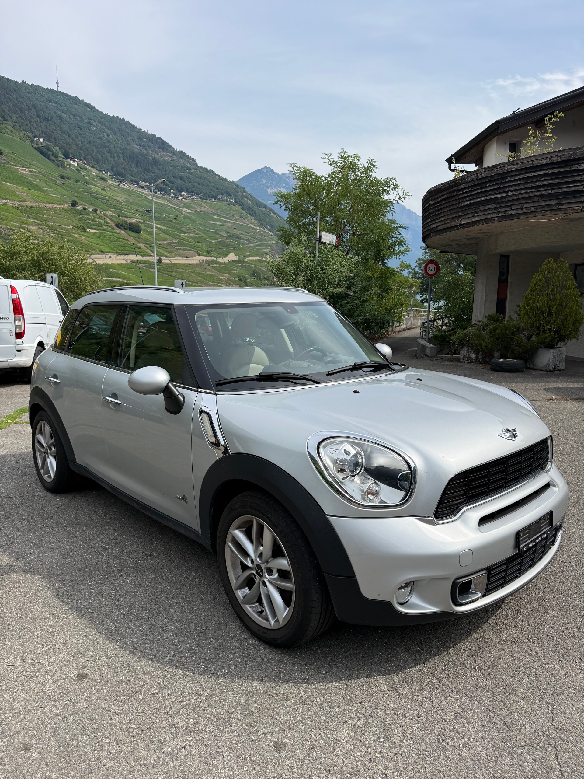 MINI Countryman Cooper S ALL4-image-2