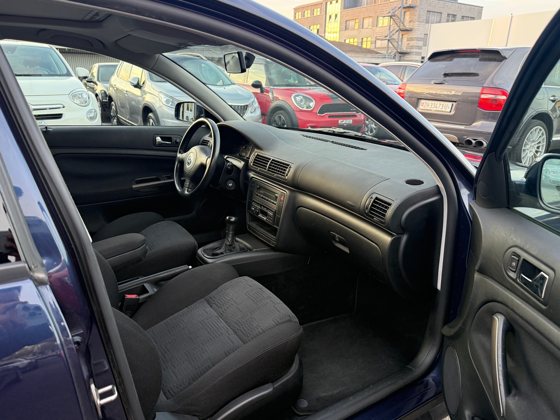 VW Passat Variant 1.8 T Comfortline / Frisch ab MFK / 150PS / Tieferlegung / Schiebedach / Klimaautomatik / TOP ZUSTAND-image-6