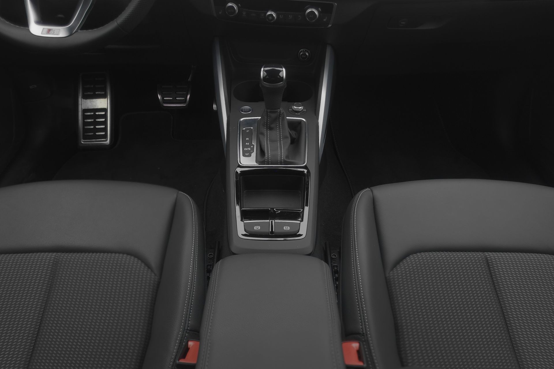 AUDI Q2 40 TFSI advanced Attraction quattro S-tronic-image-8