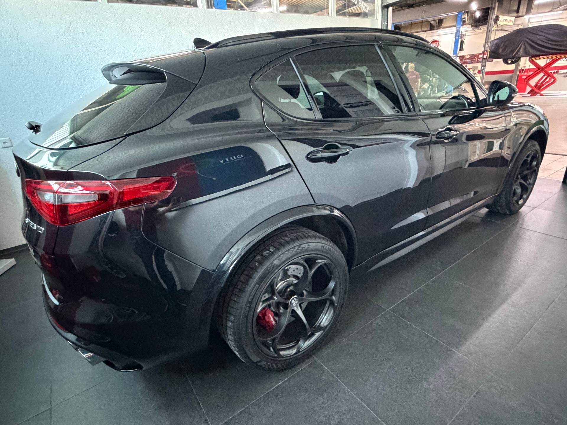 ALFA ROMEO Stelvio 2.9 V6 Quadrifoglio Q4 Automatic-image-2