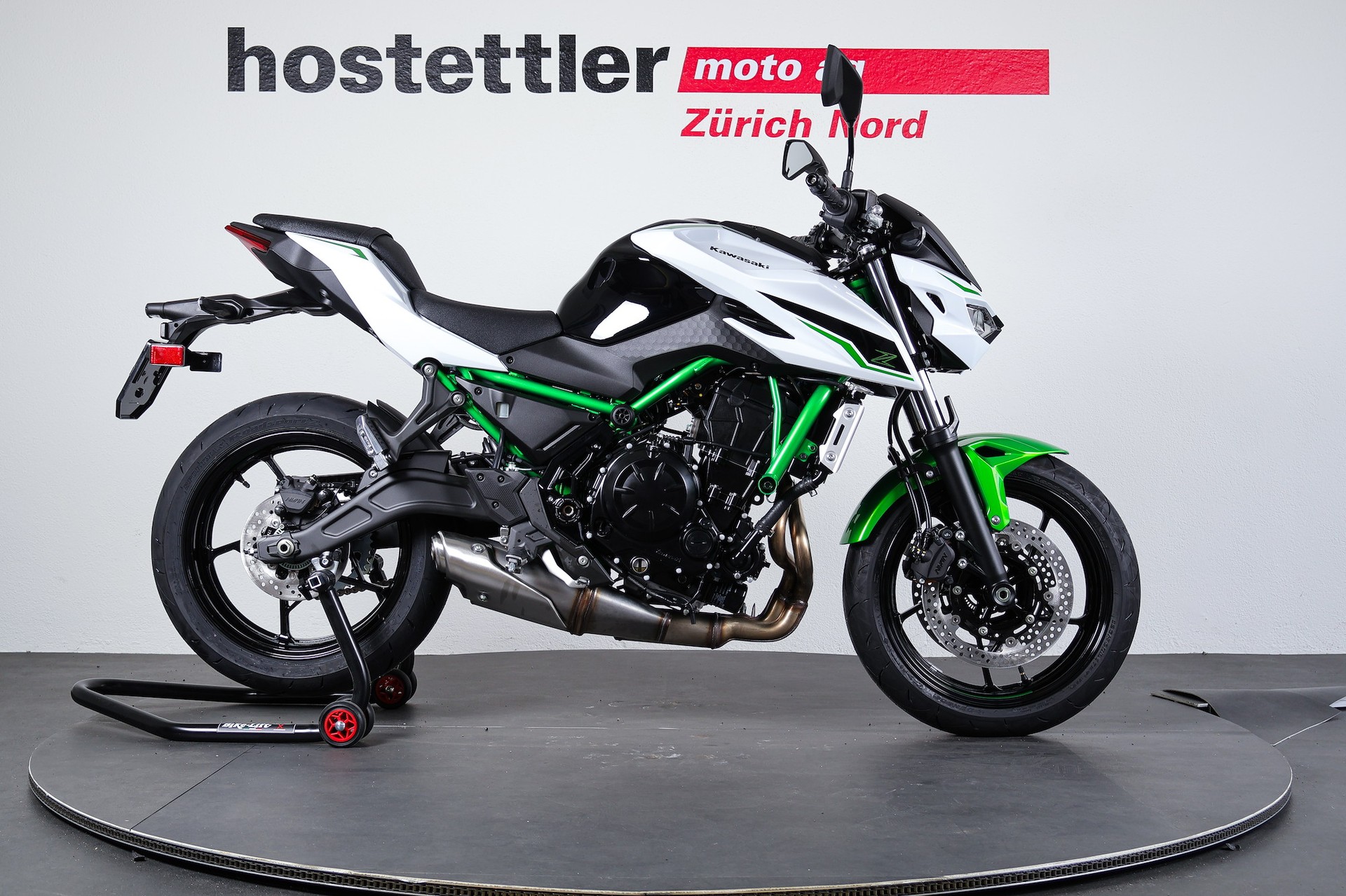KAWASAKI Z650 S-showroom-element-1