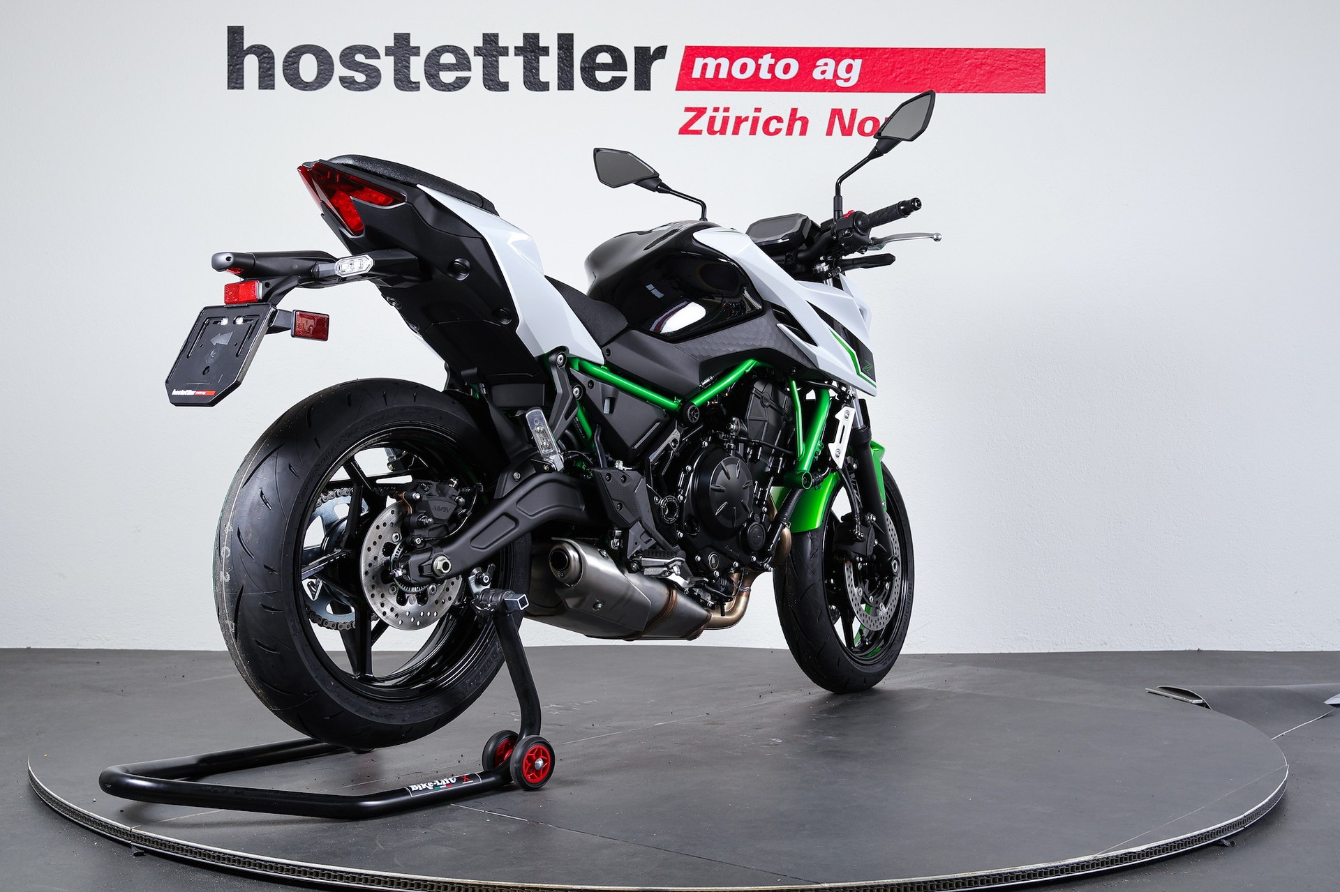 KAWASAKI Z650 S-showroom-element-2