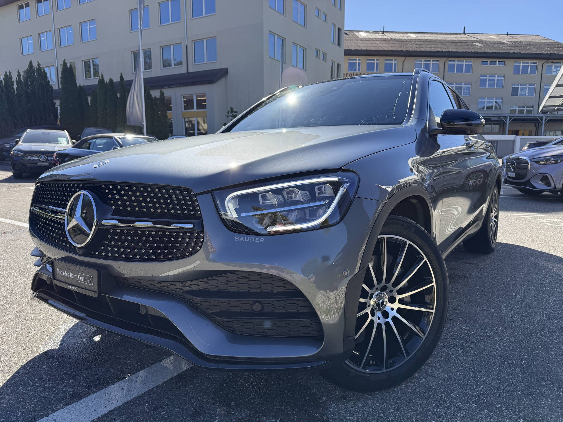 MERCEDES-BENZ GLC 300 d AMG Line 4m-image-10