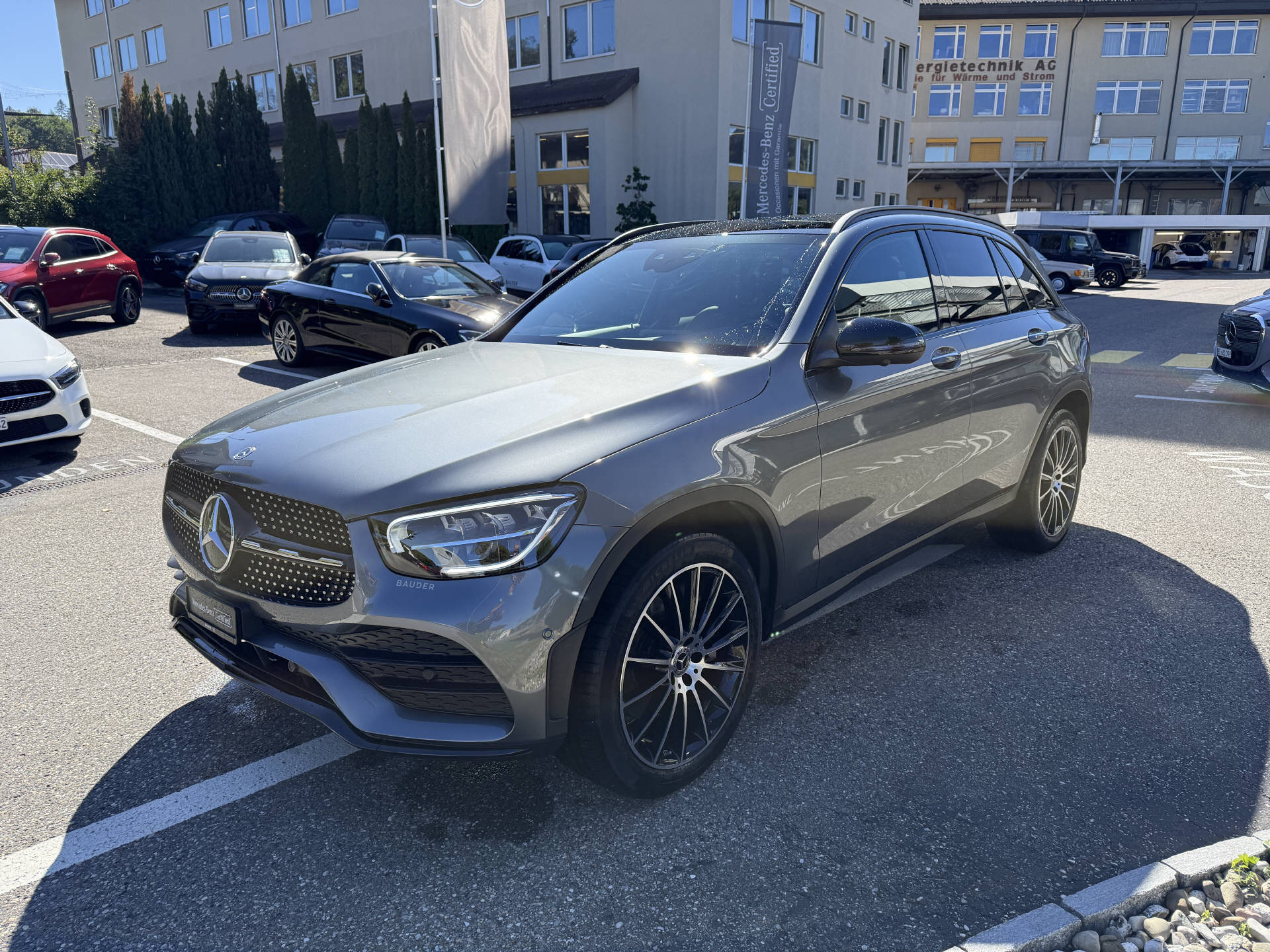 MERCEDES-BENZ GLC 300 d AMG Line 4m-image-2