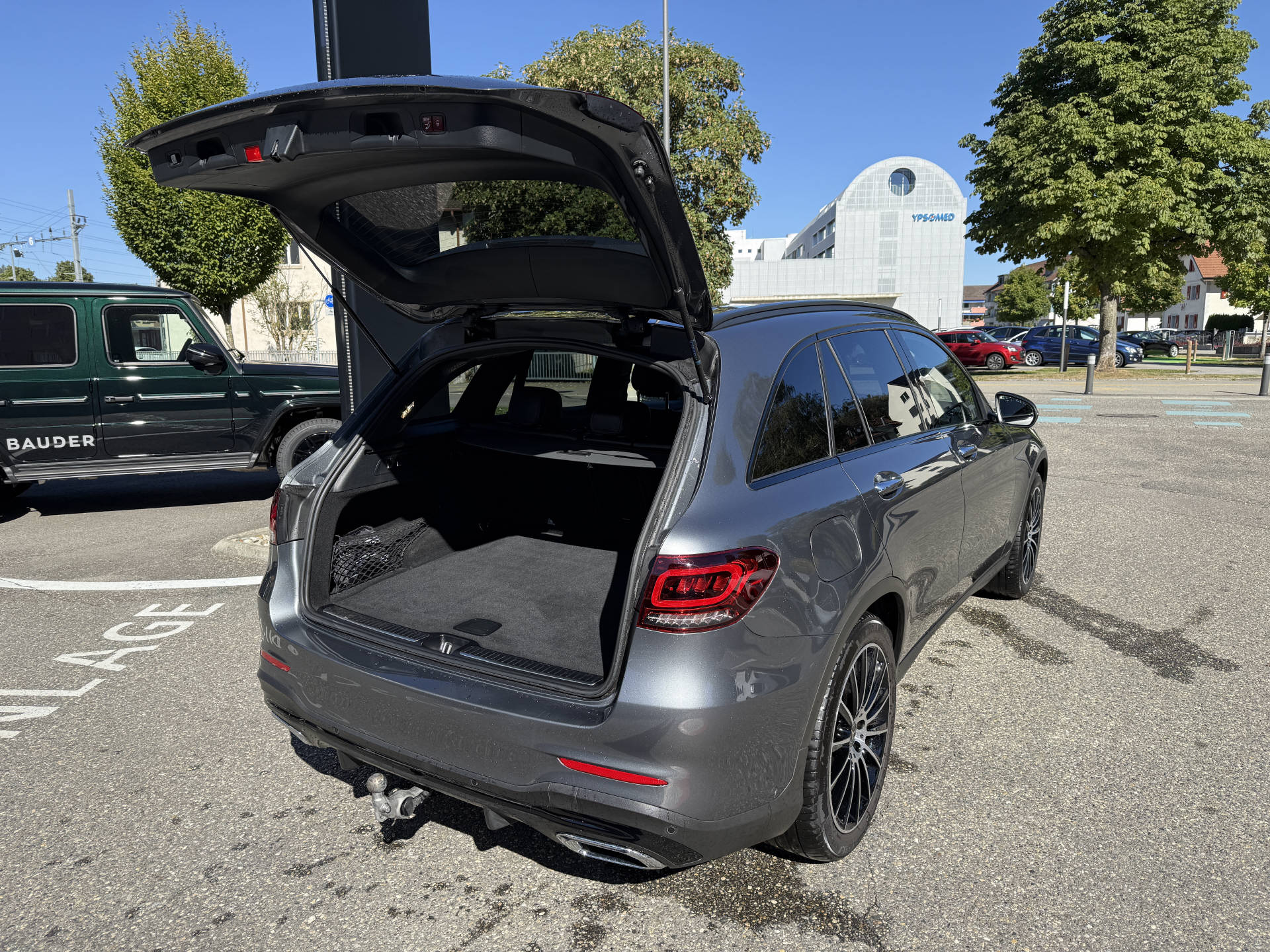 MERCEDES-BENZ GLC 300 d AMG Line 4m-image-7