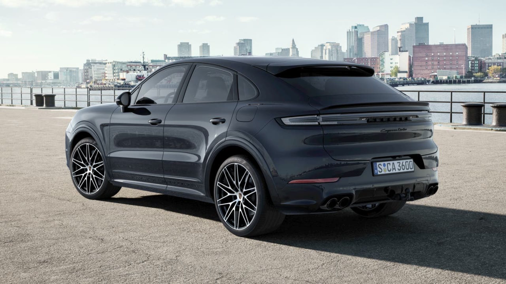 PORSCHE Cayenne Turbo E-Hybrid Coupé-image-2