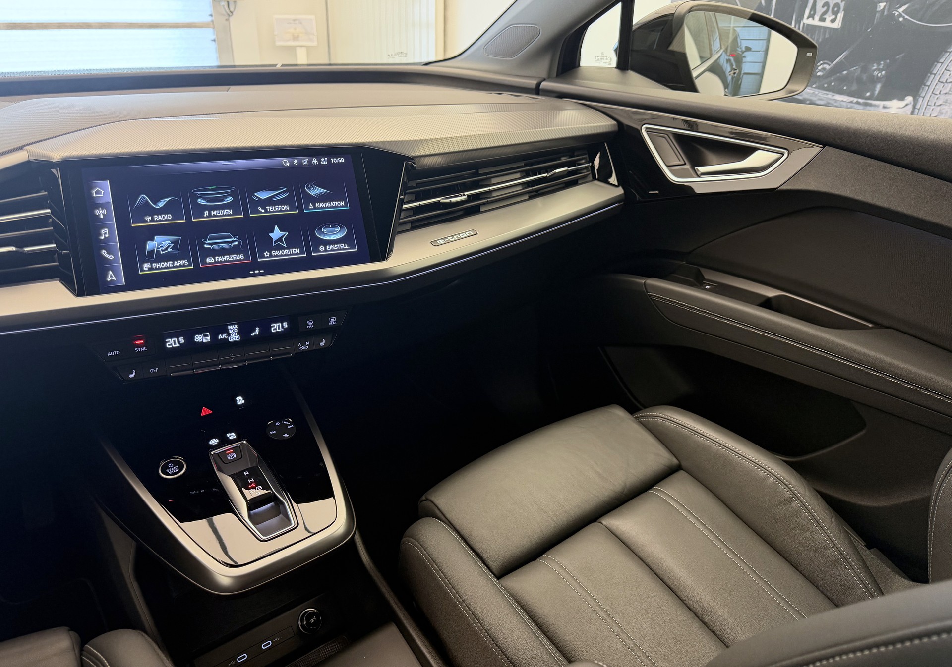 AUDI Q4 e-tron 50 quattro-image-18