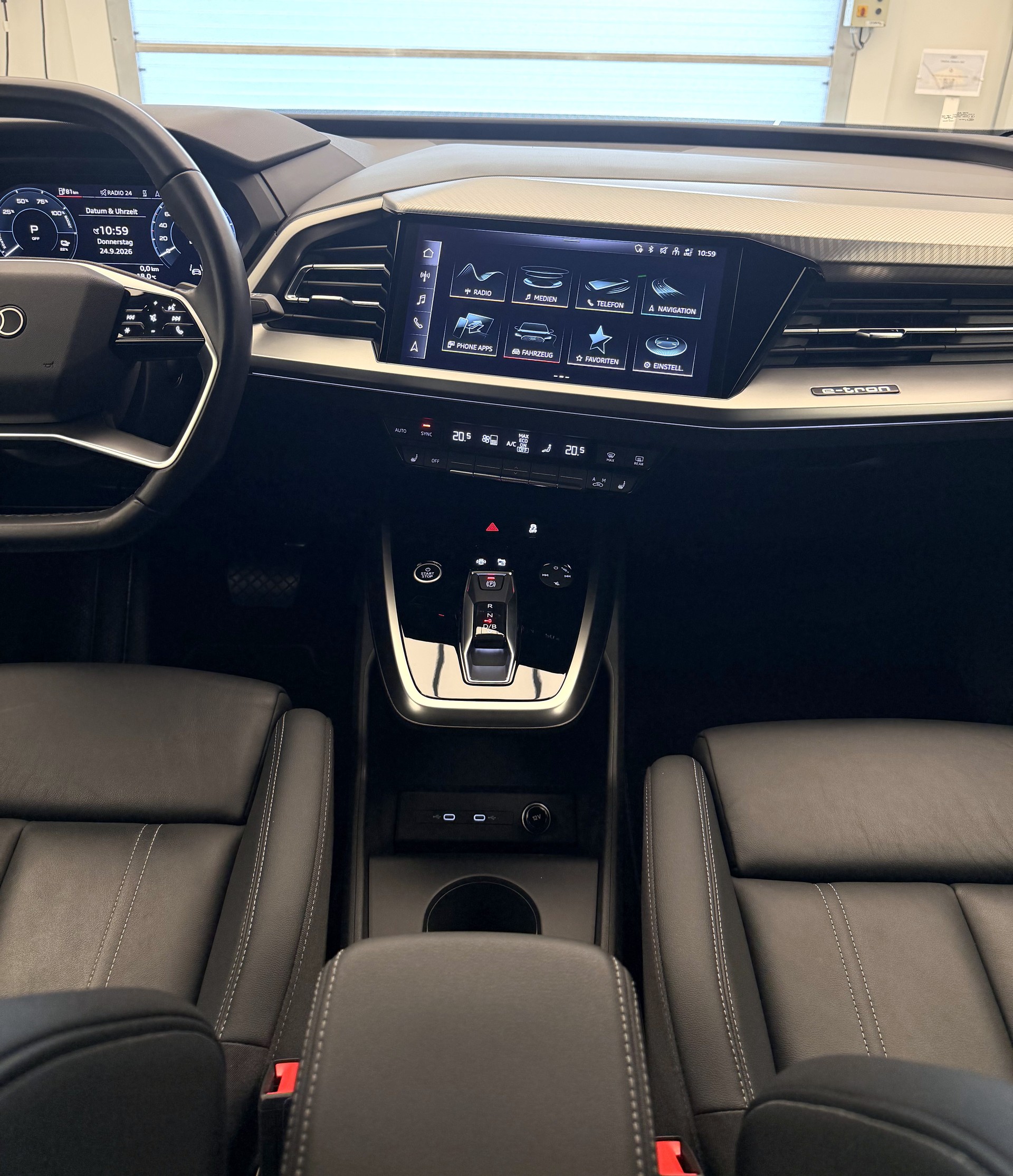 AUDI Q4 e-tron 50 quattro-image-12
