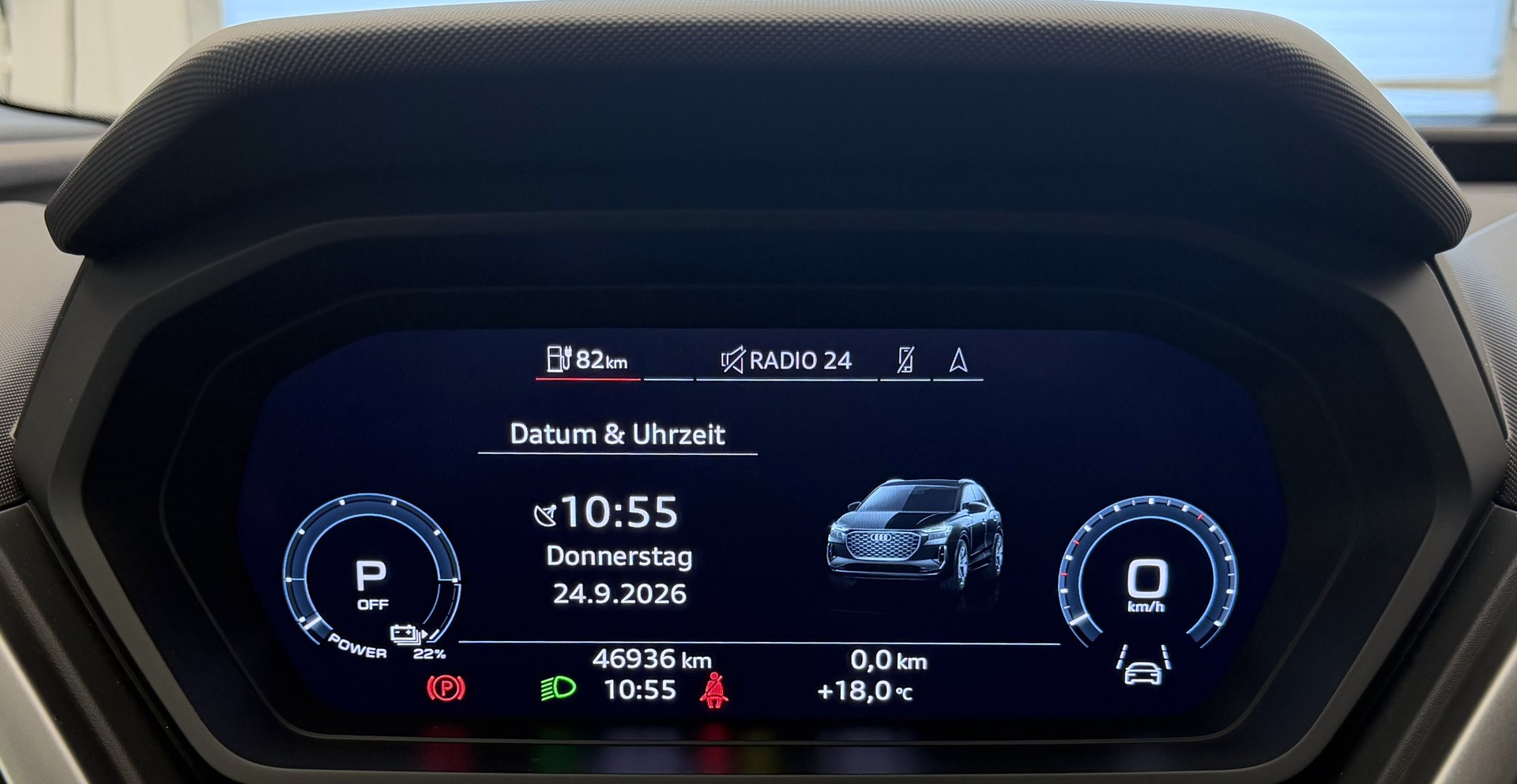 AUDI Q4 e-tron 50 quattro-image-10