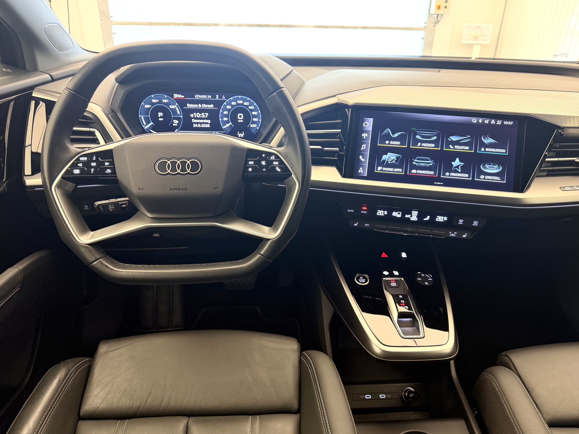 AUDI Q4 e-tron 50 quattro-image-8