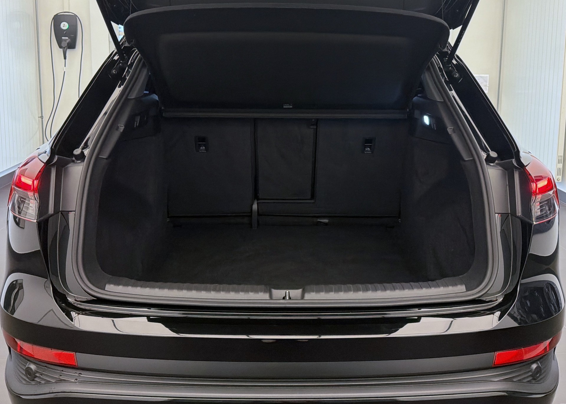 AUDI Q4 e-tron 50 quattro-image-22